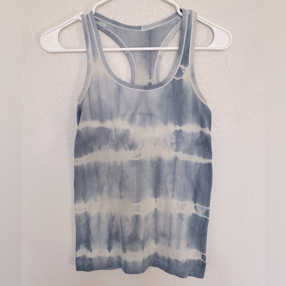 Lululemon tank top